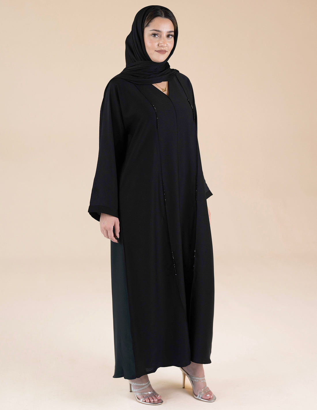 Essential Closed Abaya - Black - Abayas, black abayas, Closed, closed abayas, essential, essential abayas, Featured - AZAARYA