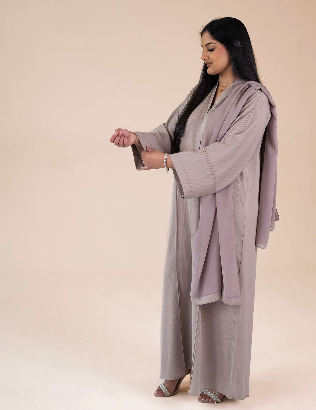 open abaya in nude without hijab, sleeve detail