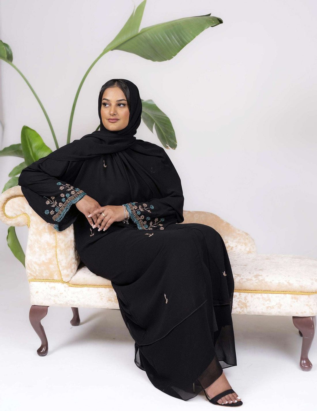 Safa Abaya - Abayas, black abaya, black abayas, embroidered, embroidered abaya, embroidered abayas, Featured, floral, open abaya, open abayas, premium, premium abaya, premium abayas - AZAARYA