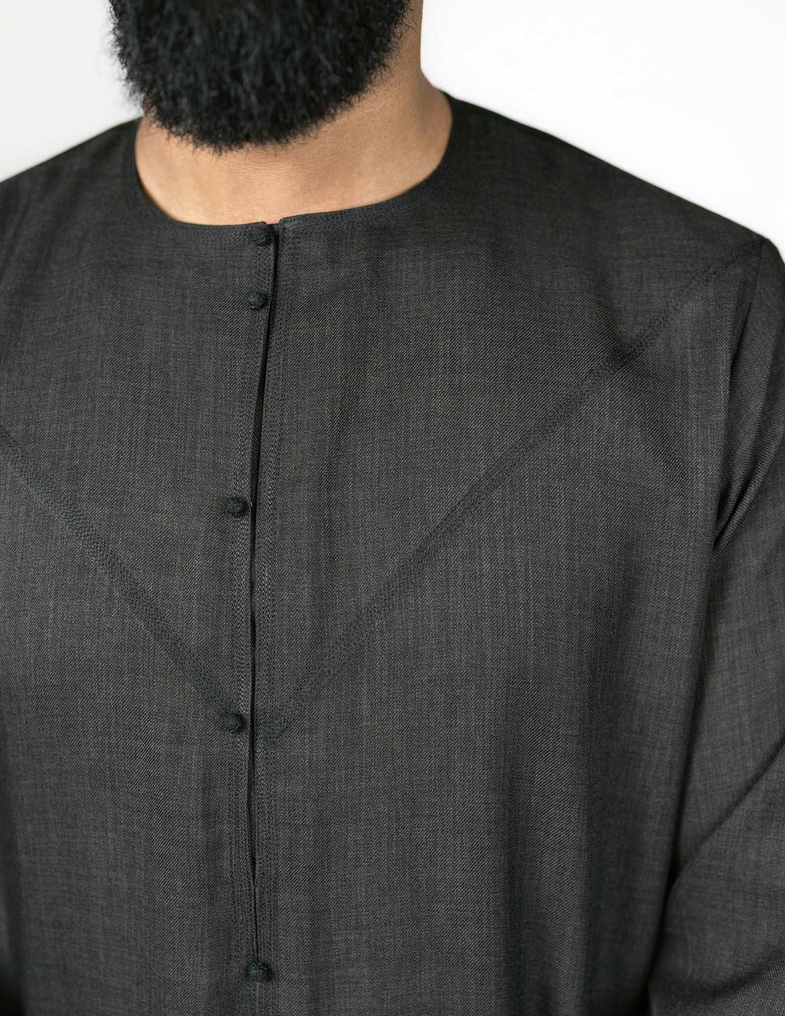 Aariz Black Emirati Thobe - emirati thobes, Featured, Men, mens jubbah, mens thobes, Thobes - AZAARYA