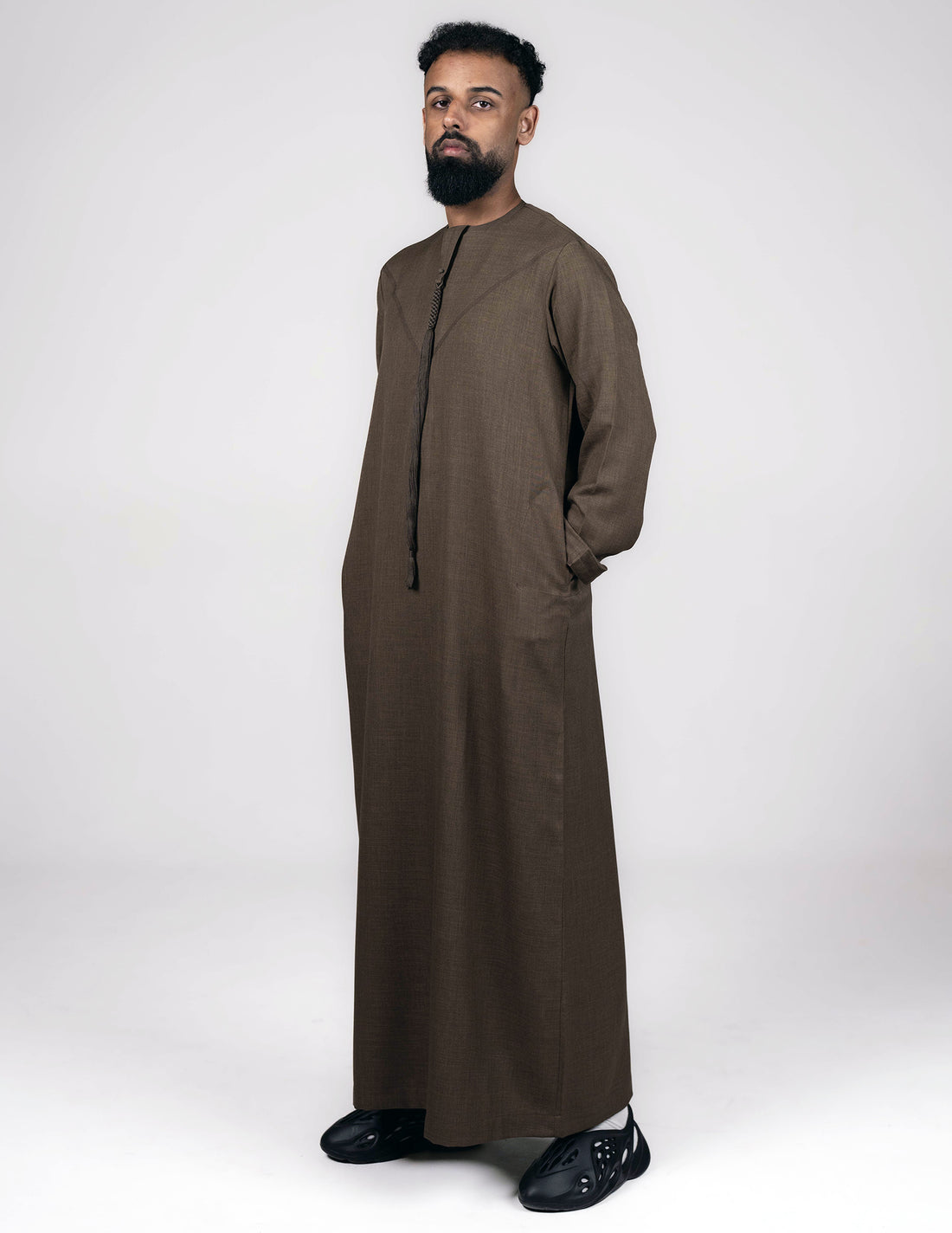 Sufyaan Brown Emirati Thobe - brown emirati thobe, brown jubbah, brown thobe, Featured, Men, mens jubbah, mens thobe, mens thobes, Thobes - AZAARYA