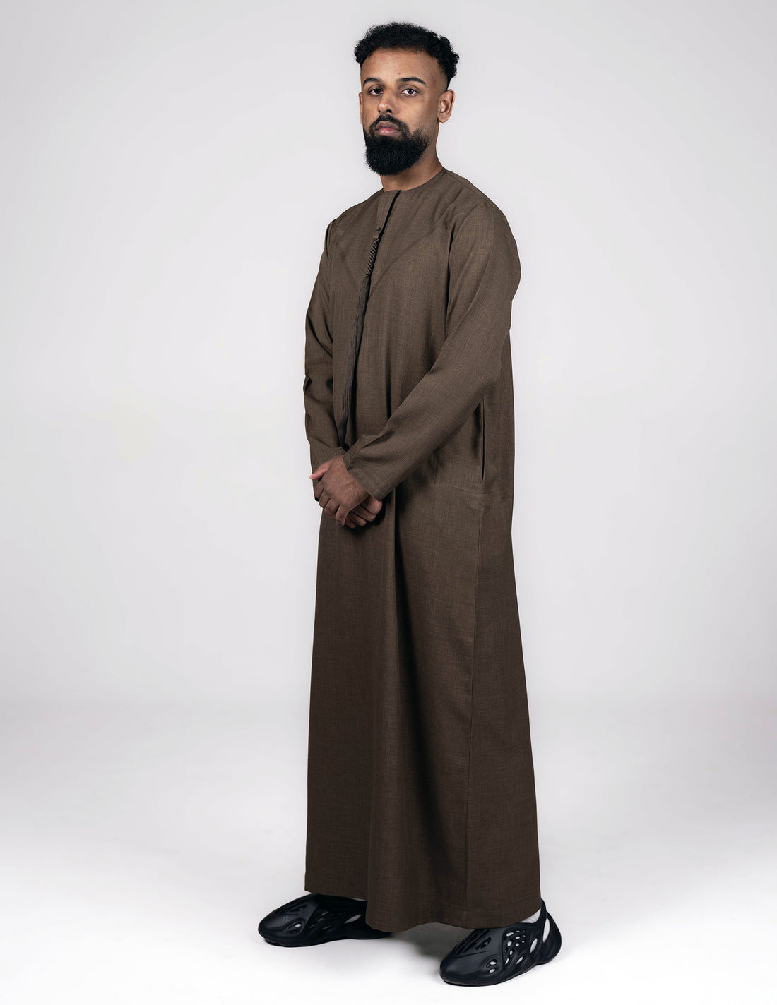 Sufyaan Brown Emirati Thobe - brown emirati thobe, brown jubbah, brown thobe, Featured, Men, mens jubbah, mens thobe, mens thobes, Thobes - AZAARYA