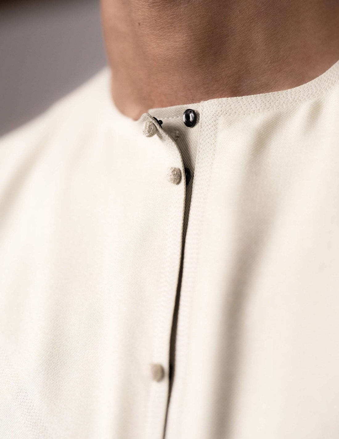 Zidaan Cream Emirati Thobe - cream jubba, cream thobe, Featured, Men, mens cream thobe, mens jubbah, mens thobe, mens thobes, Thobes - AZAARYA