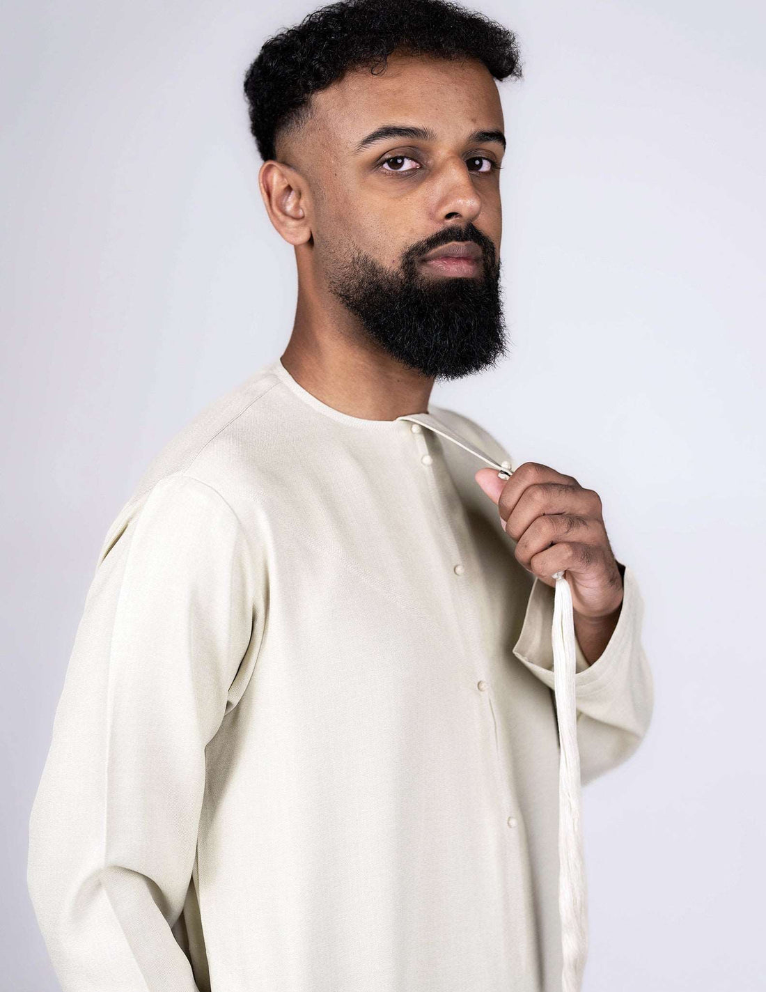 Zidaan Cream Emirati Thobe - cream jubba, cream thobe, Featured, Men, mens cream thobe, mens jubbah, mens thobe, mens thobes, Thobes - AZAARYA