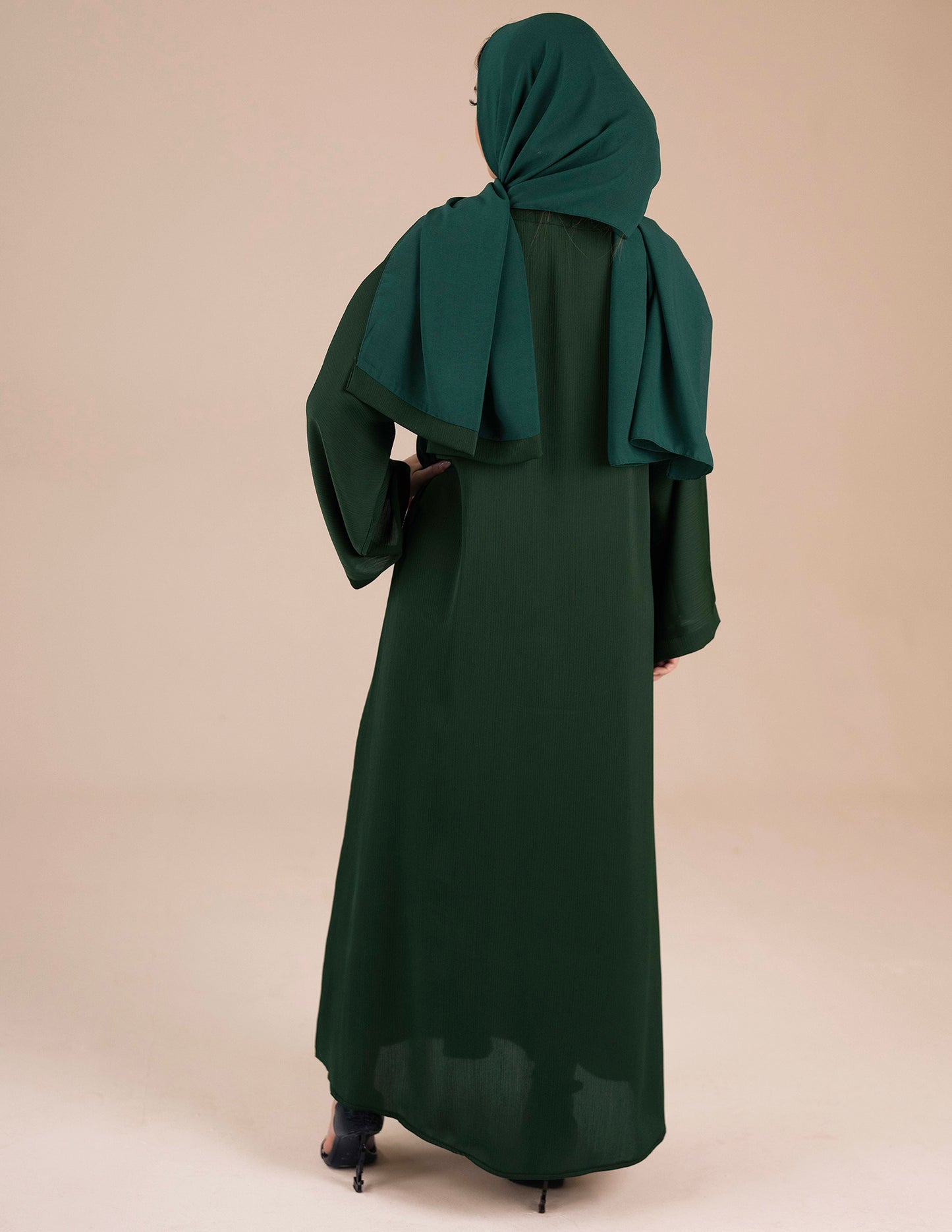 Essential Closed Emerald Green Abaya - Abayas, Closed, closed abayas, essential, essential abayas, Featured - AZAARYA