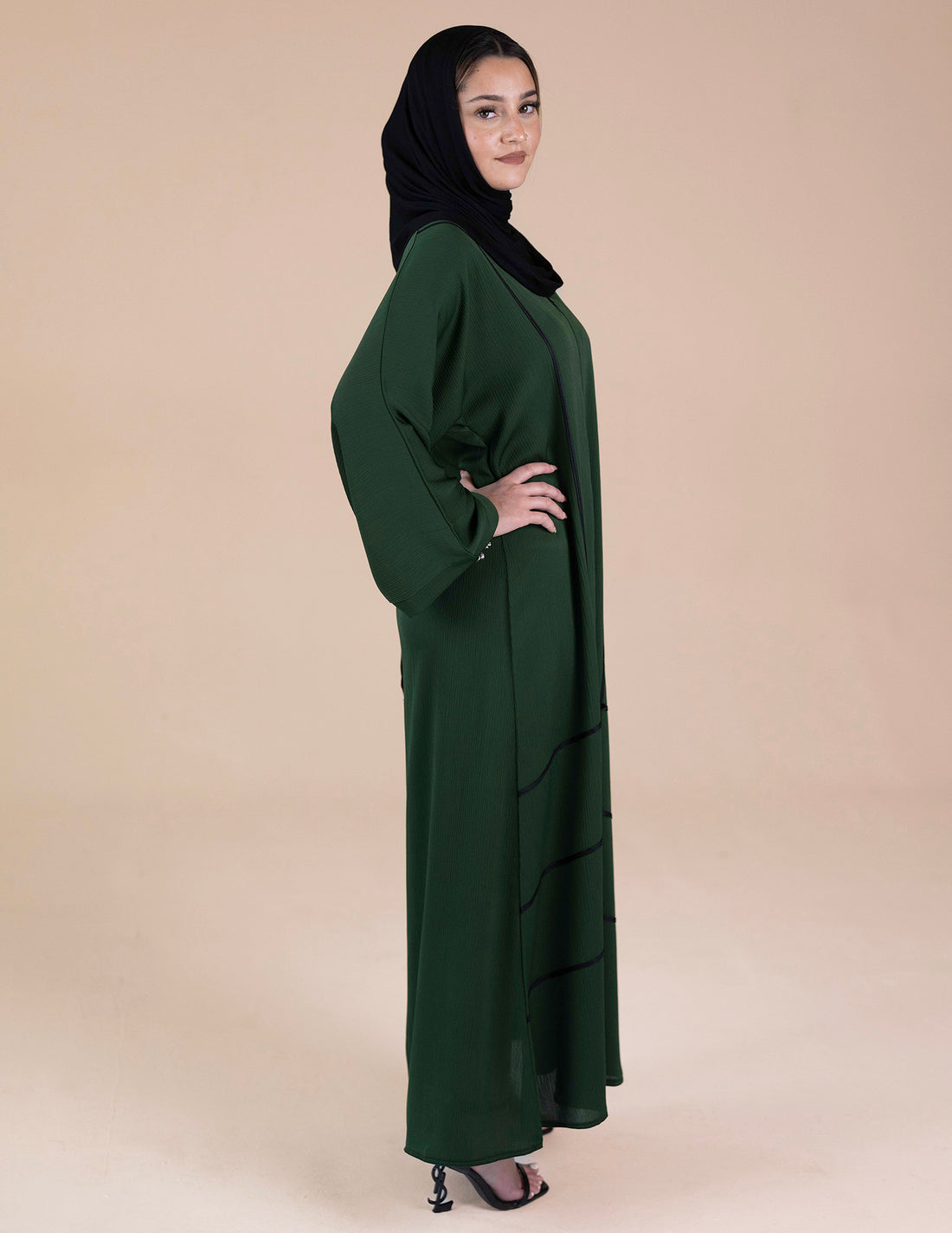 Essential Closed Emerald Green Abaya - Abayas, Closed, closed abayas, essential, essential abayas, Featured - AZAARYA