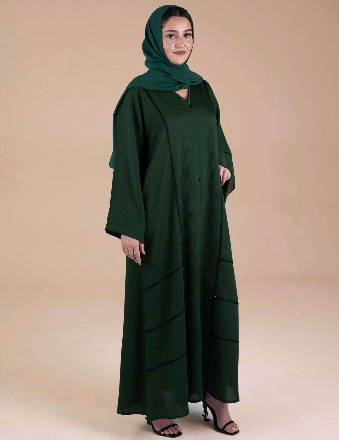 Essential Closed Emerald Green Abaya - Abayas, Closed, closed abayas, essential, essential abayas, Featured - AZAARYA