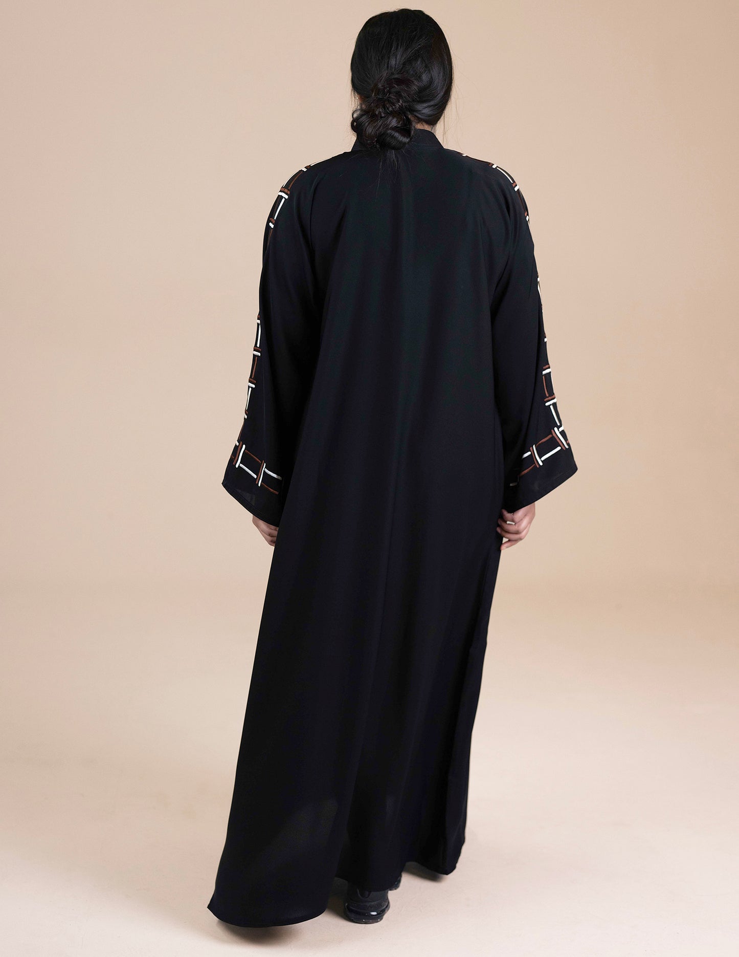 Sumayah Abaya - Abayas, closed abaya, sports abaya, zip abaya - AZAARYA
