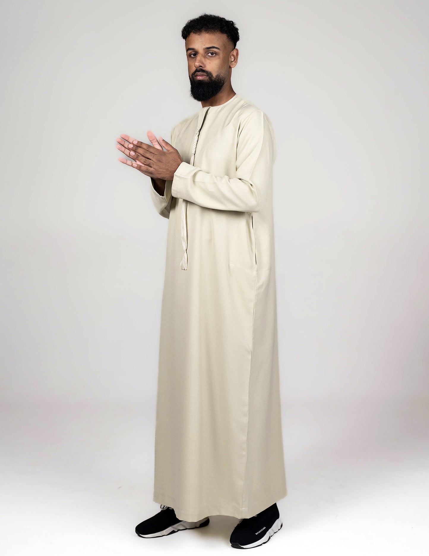 Zidaan Cream Emirati Thobe - cream jubba, cream thobe, Featured, Men, mens cream thobe, mens jubbah, mens thobe, mens thobes, Thobes - AZAARYA